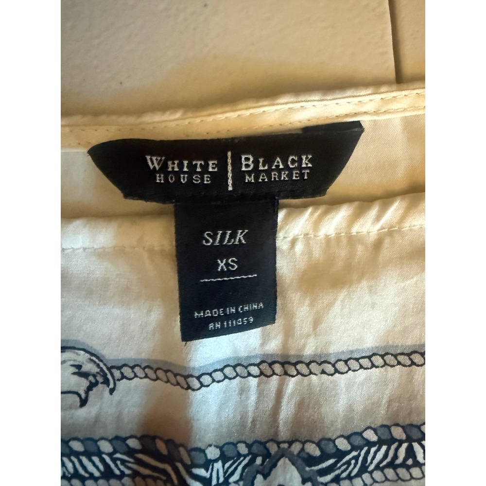 White House Black Market Silk Paisley Scarf Print Blouse Blue Beige XS - Picture 4 of 9